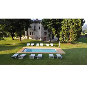 https://la-villa-charme-pleasure.it-lombardy.com